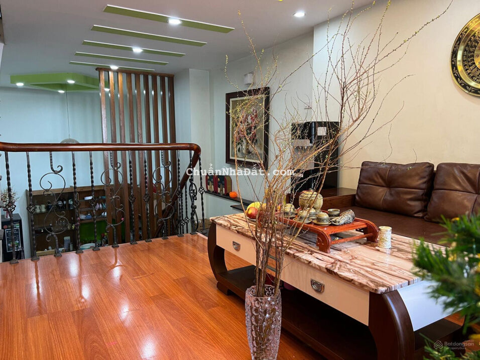 Siêu Hiếm , Nhà 5 Tầng Cực Đẹp Xuân Đỉnh Từ Liêm , Gần Khu Ngoại Giao Đoàn S:41m2 mà nhỉnh 5 tỷ.