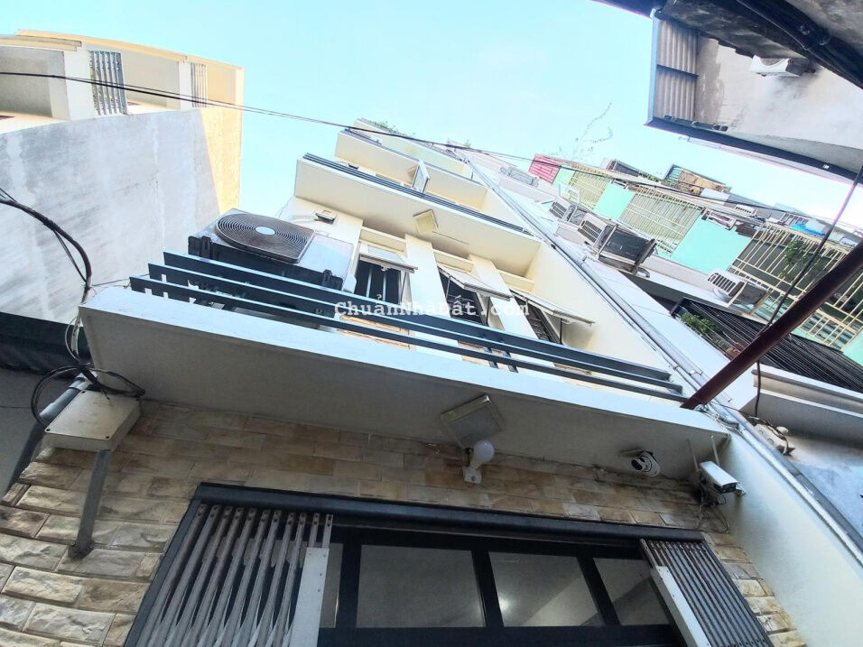 Bán nhà Phạm Văn Đồng, 42m2, phân lô, ô tô, nội thất chủ tặng, nhỉnh 4tỷ Bán nhà Phạm Văn Đồng, 42m2, phân lô, ô tô, nội thất chủ tặng, nhỉnh 4tỷ