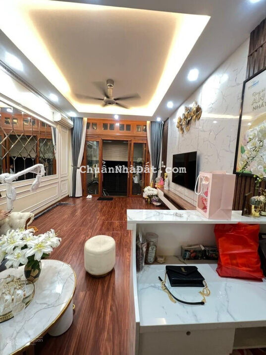 Cần bán gấp - nhà Xuân Đỉnh - Từ Liêm - 15m ra mặt phố - 6 tầng - nhà đẹp - kinh doanh, ô tô đỗ cửa