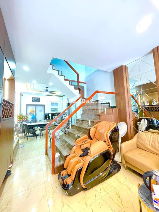 Chính chủ bán nhà phố Xuân Đỉnh, 48m2, 6 tầng, kinh doanh, ô tô đỗ cửa, 6,6 tỷ