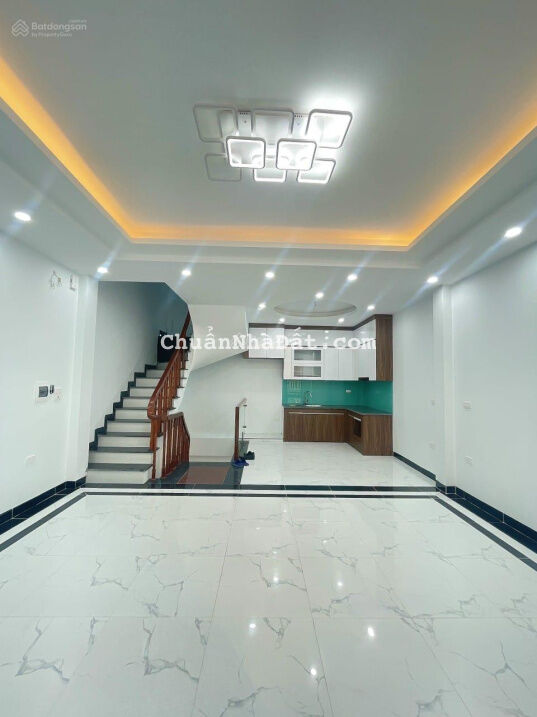 Bán nhà Phạm Văn Đồng, 55m2, phân lô, ô tô, nội thất chủ tặng, nhỉnh 4tỷ