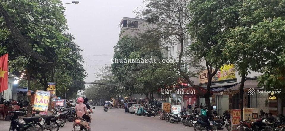 Bán nhà ở Đức Diễn 79m2 giá 8.5 tỷ mặt tiền rộng, đường trước nhà ô tô tránh, view cực thoáng Bán nhà ở Đức Diễn 79m2 giá 8.5 tỷ mặt tiền rộng, đường trước nhà ô tô tránh, view cực thoáng