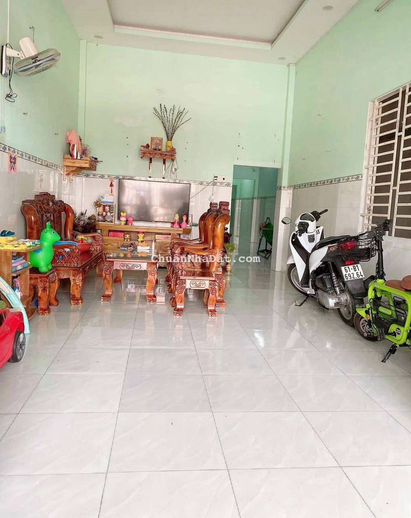 Bán rẻ nhanh nhà 150m2 gd xây ở gần chợ Mỹ Phước 3,Bến Cát,Bình Dương