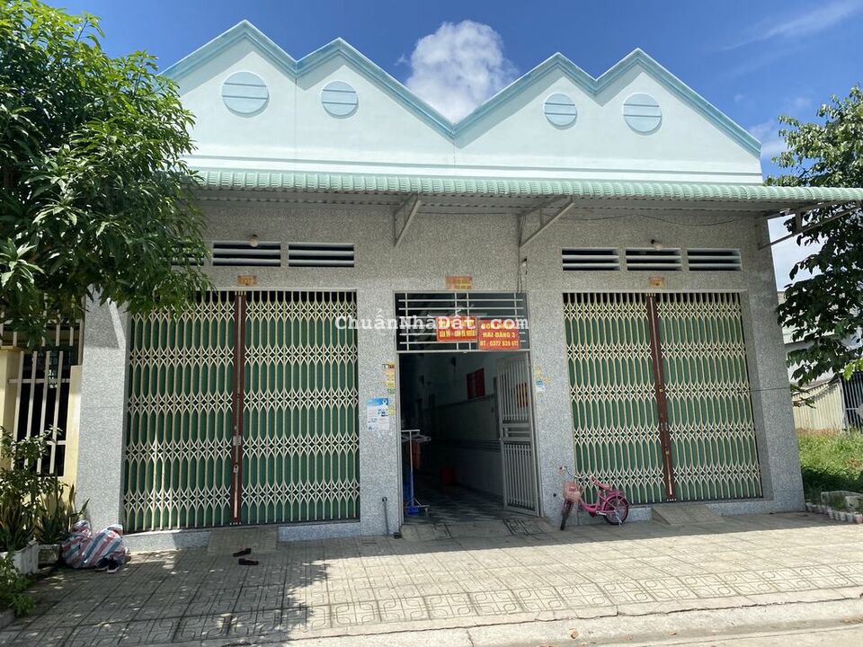 Trọ đôi 10x30m sát KCN Nhật - Hàn Bình Dương, giá bán 1.8 tỷ, sổ hồng