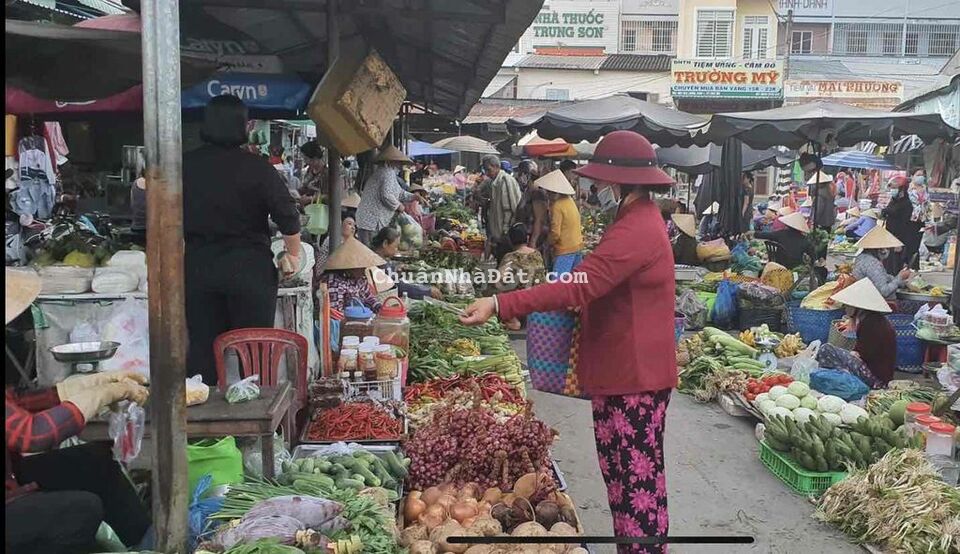 bán nhà phố kinh doanh và ở chợ minh hưng