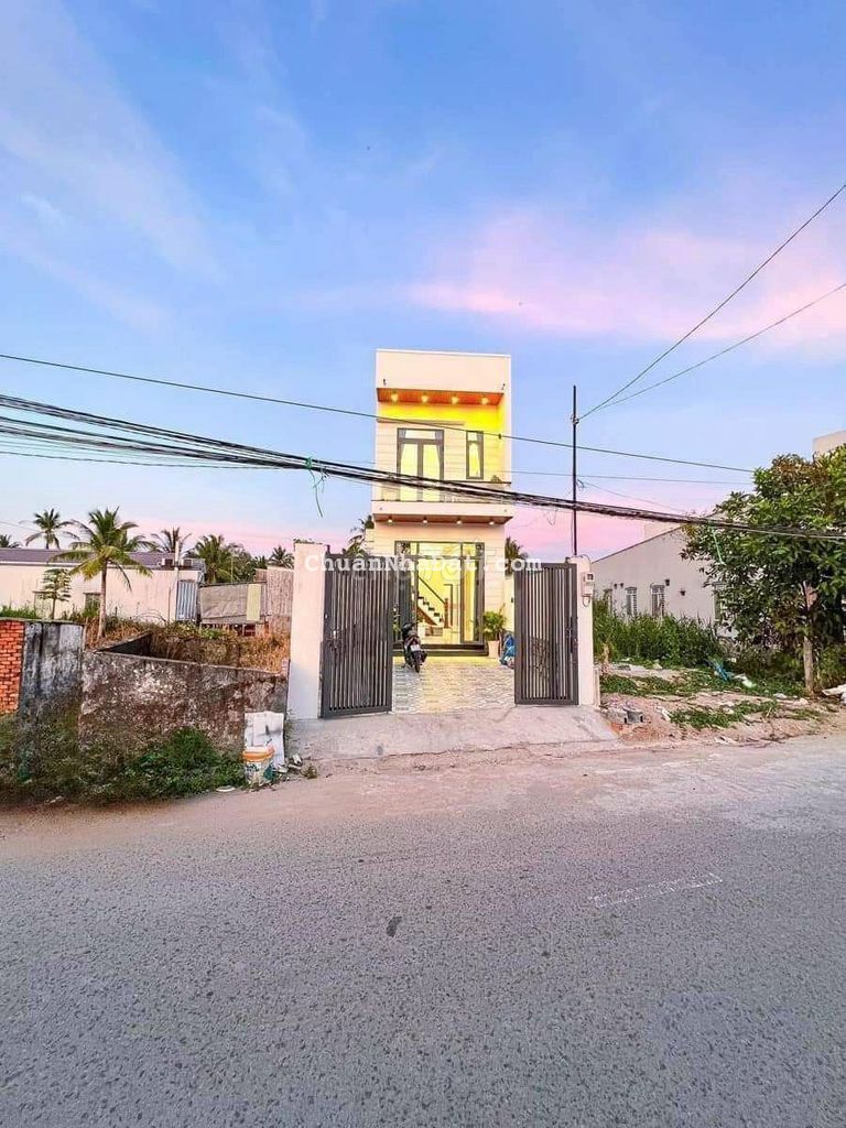 NHÀ TRỆT LẦU RỘNG MẶT TIỀN ĐƯỜNG LÊ HÔNGG NHI- GẦN CHỢ NỔI CÁI RĂNG