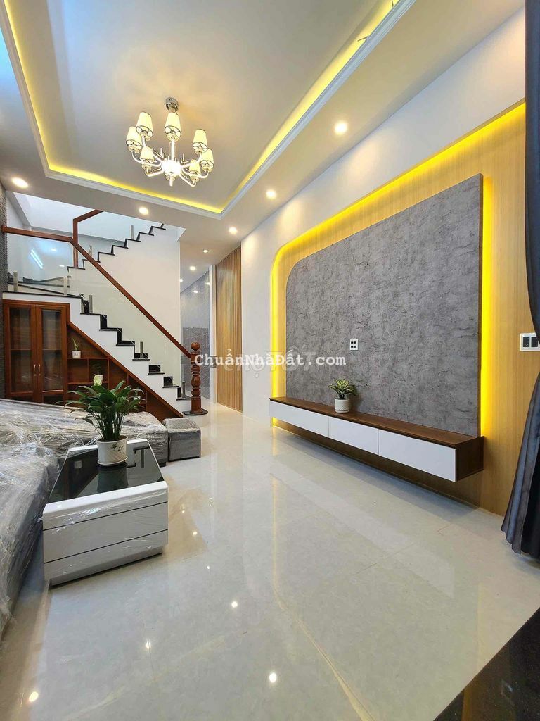 Nhà mặt tiền Lê Hồng Nhi Ba Láng Cần Thơ. TN