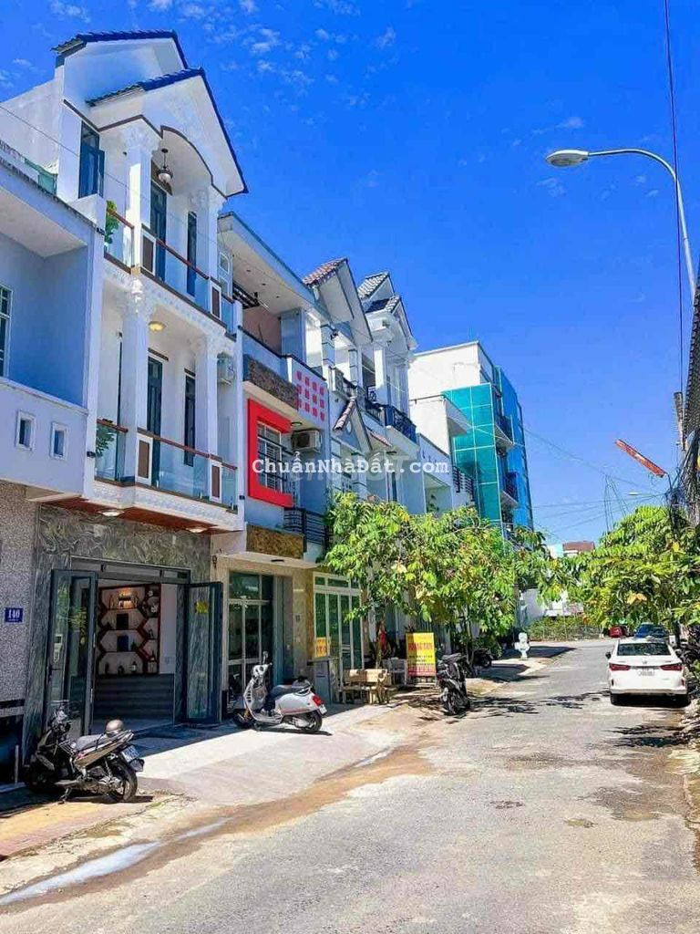 Nhà 2 lầu Đường B5, KDC Hưng Phú 1, Cái Răng, TP. Cần Thơ. Nhà 2 lầu Đường B5, KDC Hưng Phú 1, Cái Răng, TP. Cần Thơ.