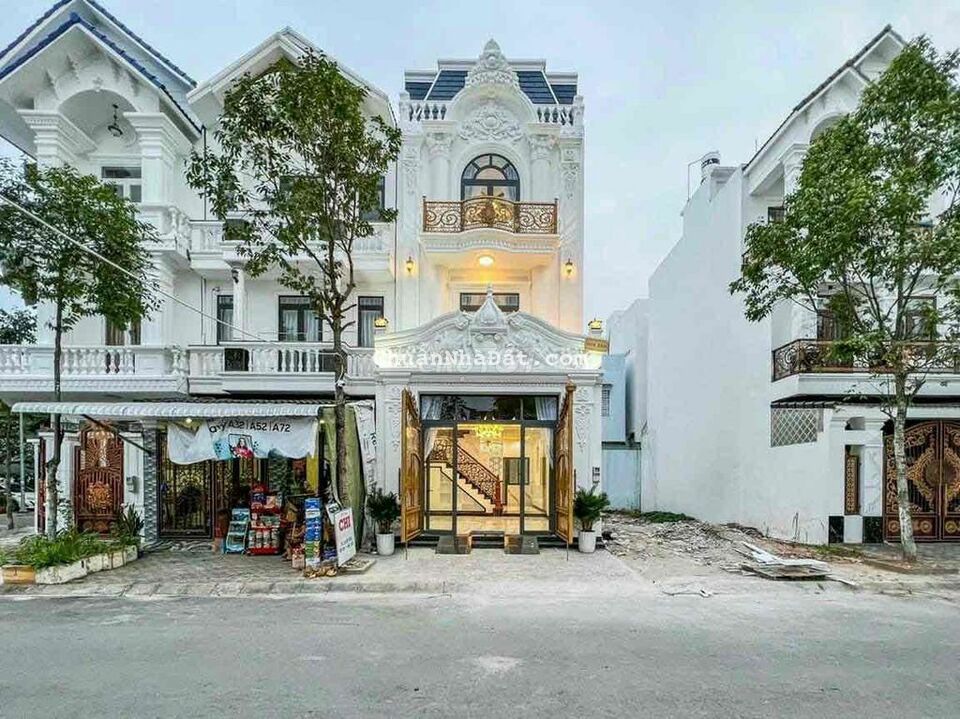 7.3 TỶ TL CỰC MẠNH - NHÀ MỚI 3 LẦU Y HÌNH Đ.NVQ KDC NAM LONG CT