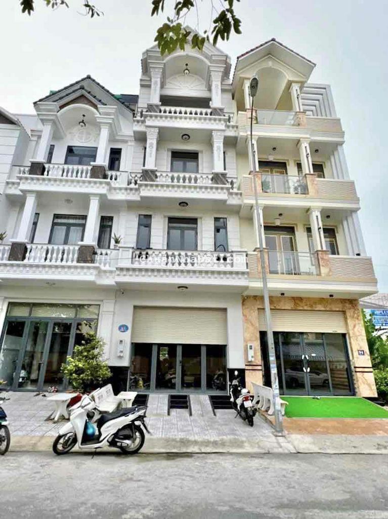 Nhà 3 lầu Đường B12, KDC Hưng Phú 1, TP. Cần Thơ. Có thang máy