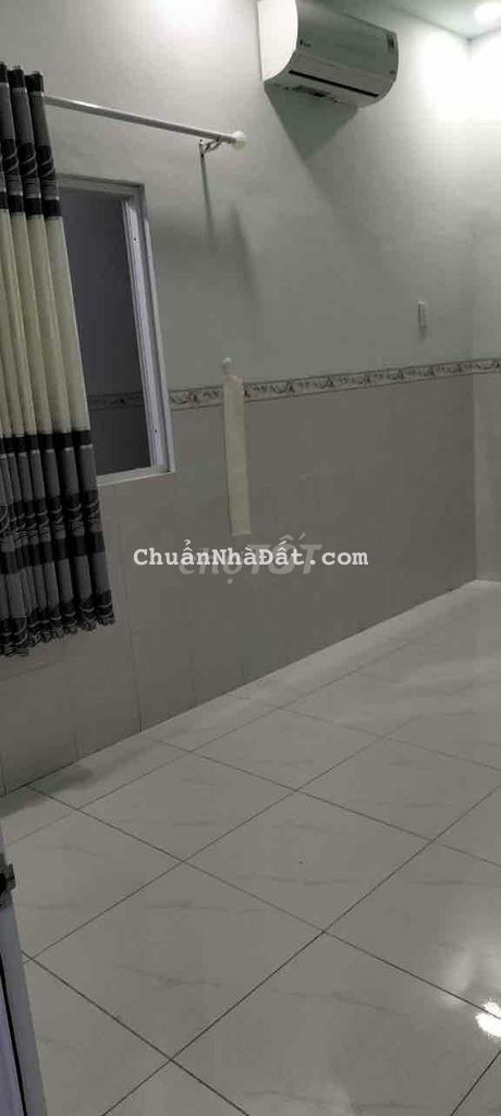 Nhà cty 8 4,5x18 Đông Bắc, Cần Thơ, thổ cư, sổ hồng