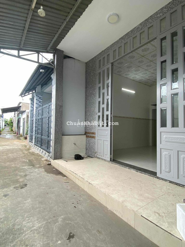 NHÀ TRỆT THỔ CƯ BA LÁNG, CÁI RĂNG