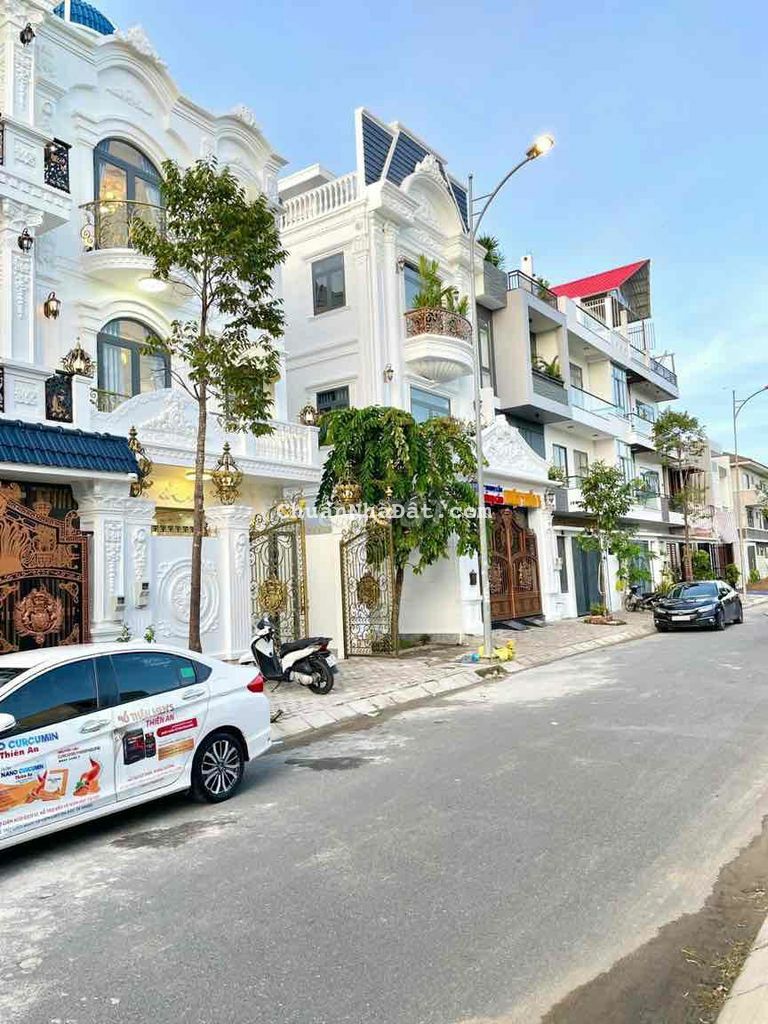 BÁN NHÀ 2 LẦU KDC NAM LONG TUYỆT ĐẸP