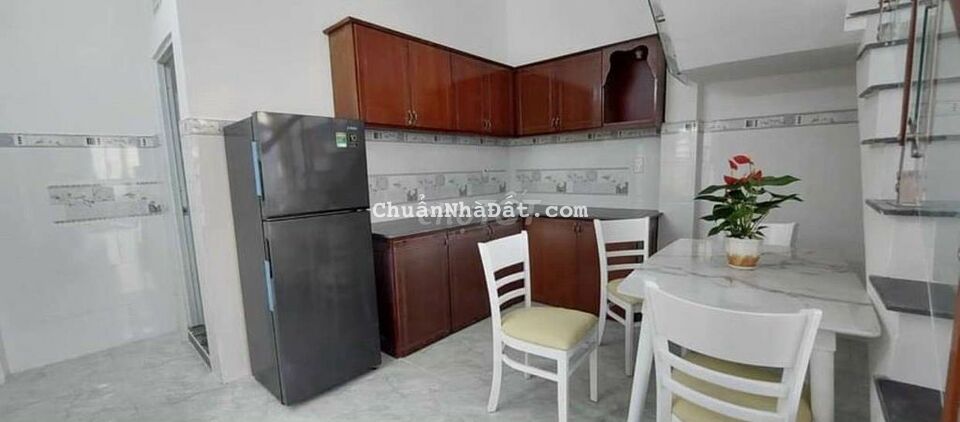 Nhà mới hoàn thiện gần trạm y tế Hưng Long , 1T_2L. Sổ hồng riêng