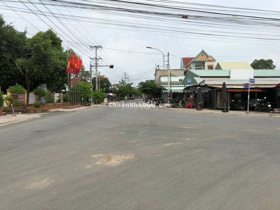 Nhà chính chủ 12x35 giá 2,2 tỷ gần CHỢ LONG SƠN Nhà chính chủ 12x35 giá 2,2 tỷ gần CHỢ LONG SƠN