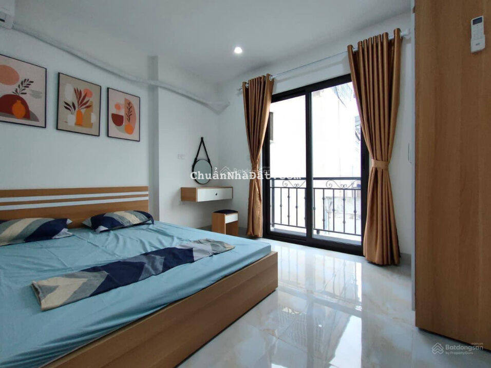 Bán tòa CHDV Phố Cầu Giấy gần ngã 4 Cầu Giấy, Láng DT 1,8 tỷ, 101 m2 7 tầng MT 10 m giá 15,5 tỷ