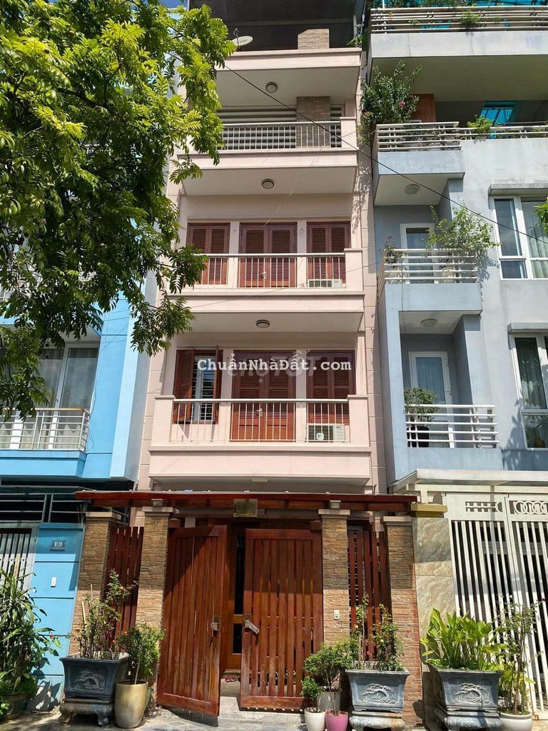 TÒA NHÀ VĂN PHÒNG TRUNG KÍNH ĐÔI, ÔTÔ, THUẬN TIỆN SÁT PHỐ: 110M, 19 TỶ