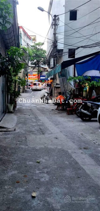 PHỐ LẠC LONG QUÂN - GẦN HỒ -Ô TÔ ĐỖ CỬA 110 M2 4 TẦNG MT 6,4 M GIÁ 23 TỶ