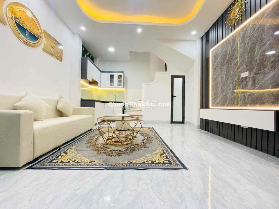 TT CẦU GIẤY, 30M2 3,5 TỶ NHÀ ĐẸP THOÁNG SÁNG Ở SƯỚNG NGÕ RỘNG GẦN PHỐ