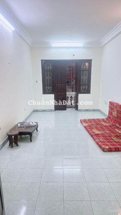 Tôi chính chủ Cần Bán nhà Cầu Giấy 30m2 5T giá 3.52 tỷ Sổ đỏ chính chủ vuông đét