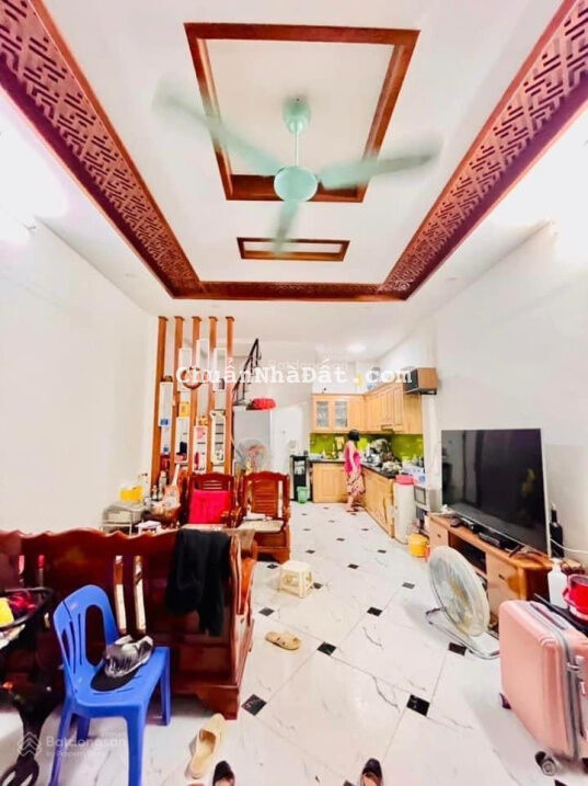 Bán nhà chính chủ Cầu Giấy 30m2 5T giá 3.55tỷ sổ đỏ chính chủ vuông đét Bán nhà chính chủ Cầu Giấy 30m2 5T giá 3.55tỷ sổ đỏ chính chủ vuông đét