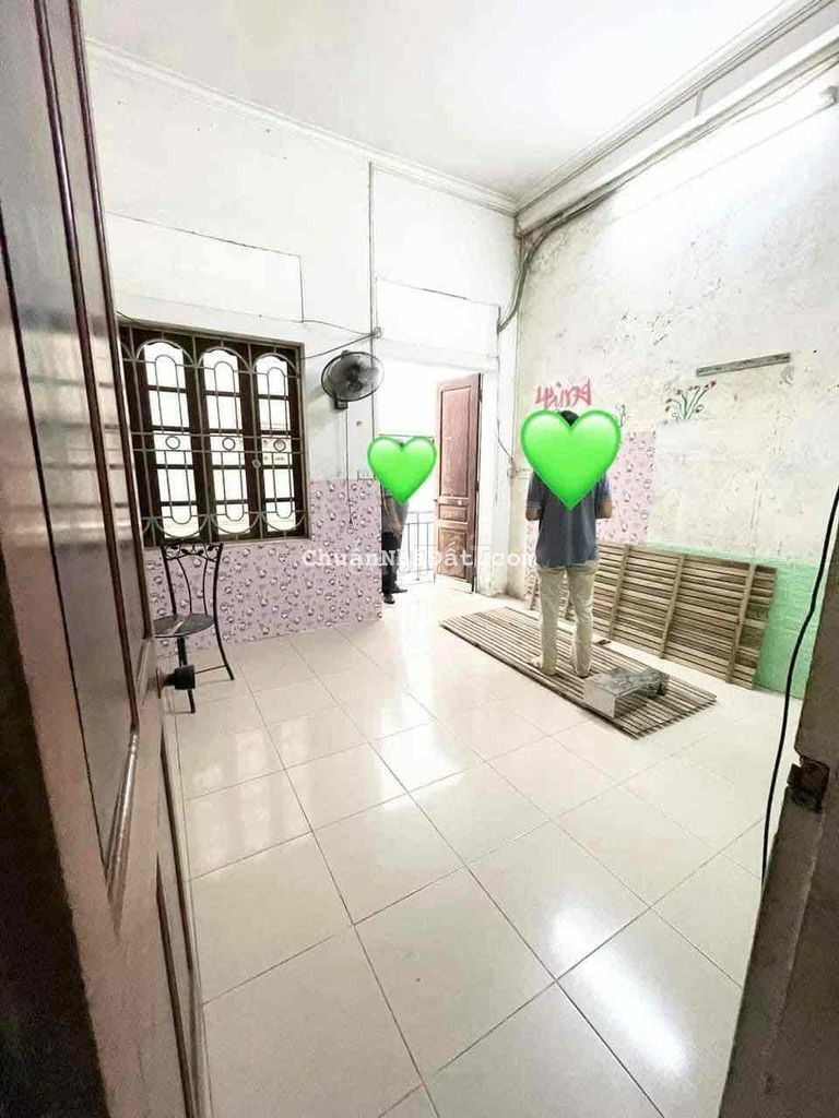 CẦU GIẤY, 35M2 BÁN GẤP 3 TỶ, DIỆN TÍCH RỘNG, NGÕ THÔNG, GẦN PHỐ