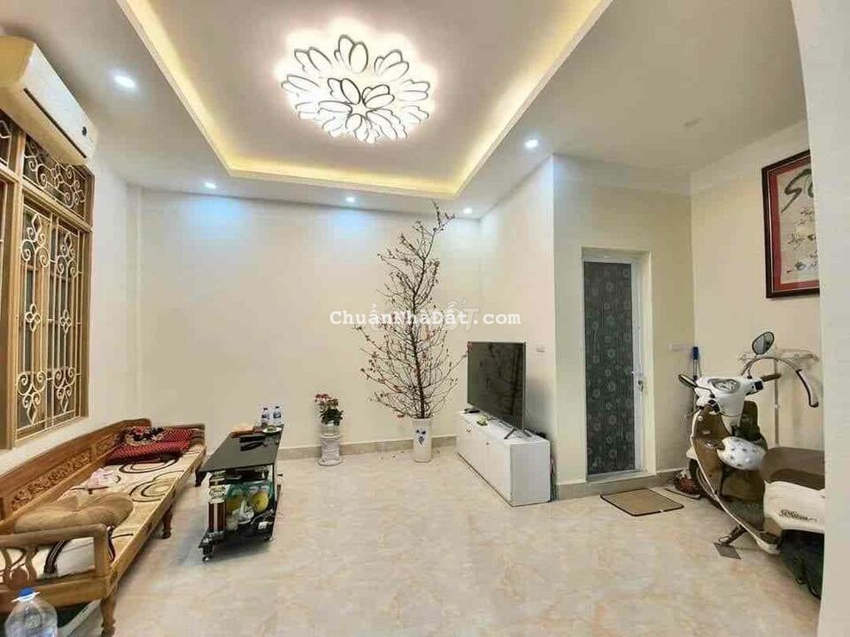 VÕ CHÍ CÔNG, 36M2 BÁN GẤP 3.85 TỶ GẦN PHỐ NGÕ RỘNG NHÀ ĐẸP Ở SƯỚNG