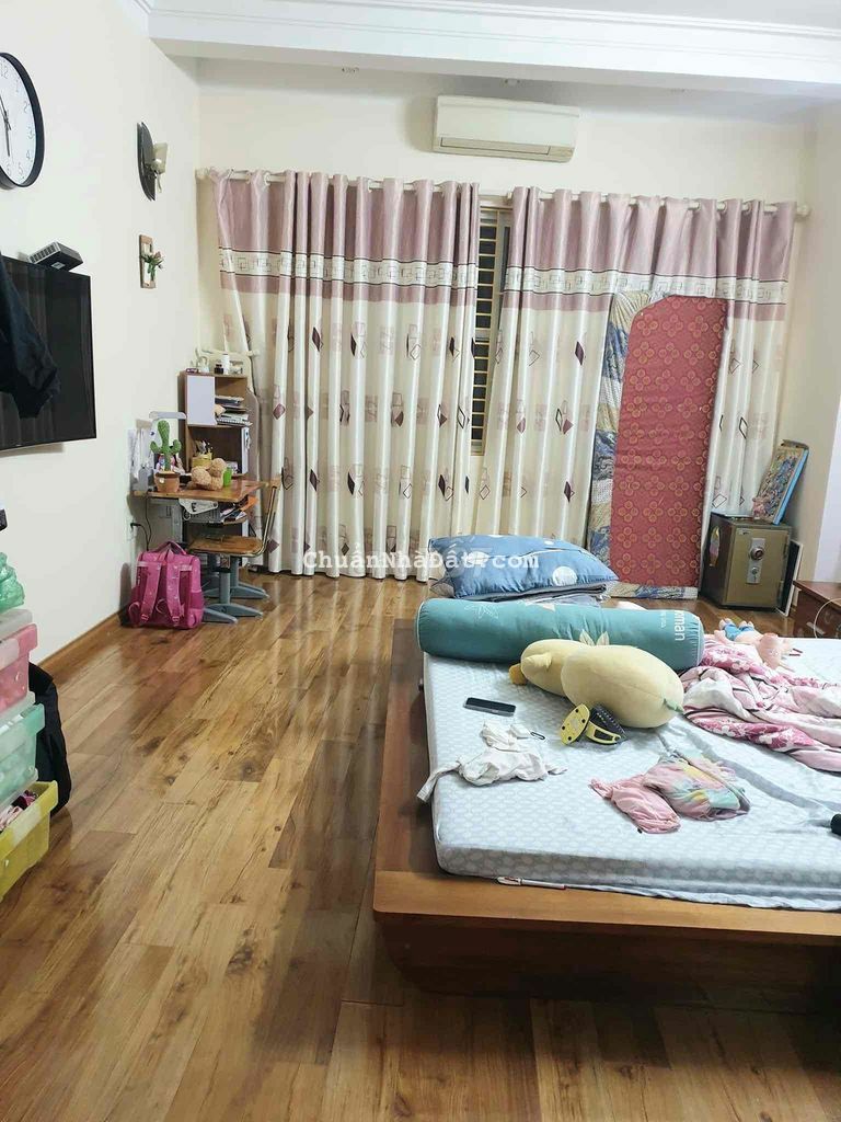 Nhà Nguyễn Khang_37m*5T_Gần phố_Ngõ to_Tặng nội thất