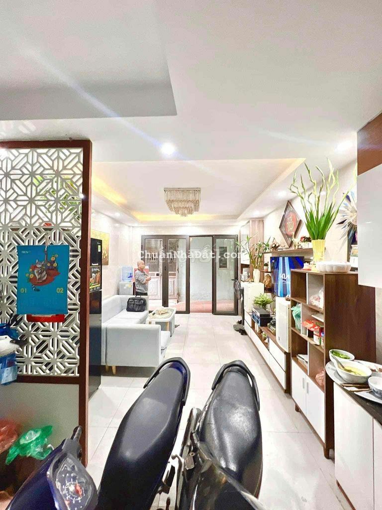 CẦU GIẤY, CỰC HIẾM ĐẦU TƯ QUÁ NGON SIÊU ĐẸP GẦN PHỐ 38M2 CHỈ 3,75 TỶ