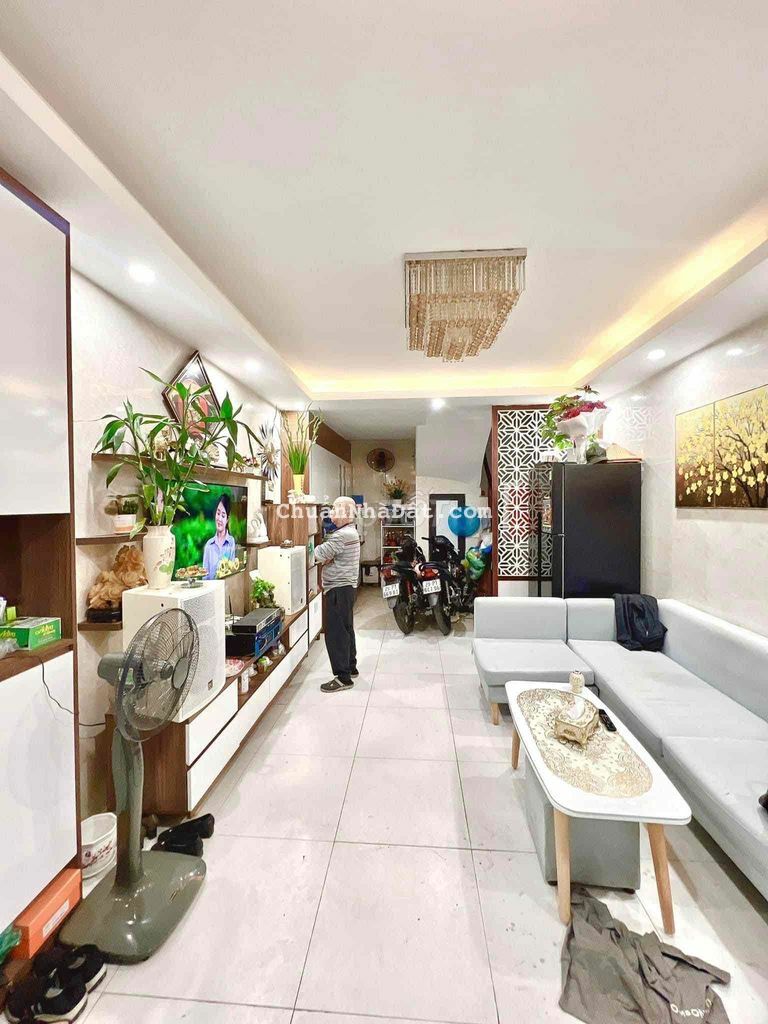 CẦU GIẤY, CỰC HIẾM ĐẦU TƯ QUÁ NGON SIÊU ĐẸP GẦN PHỐ 38M2 CHỈ 3,75 TỶ