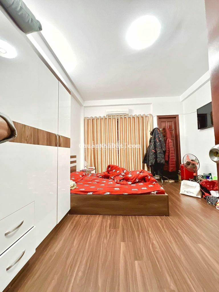 BÁN NHÀ NGHĨA TÂN-38M2-5 TẦNG 3 NGỦ-GẦN PHỐ-NHÀ MỚI