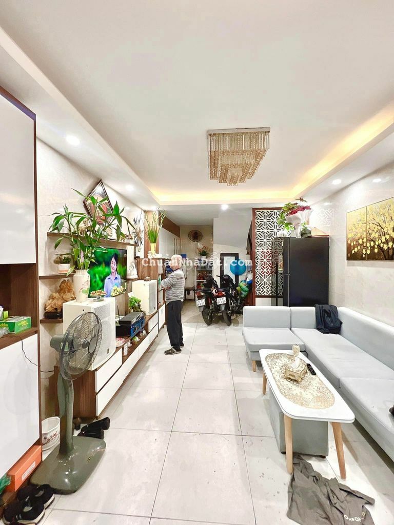 BÁN NHÀ NGHĨA TÂN-38M2-5 TẦNG 3 NGỦ-GẦN PHỐ-NHÀ MỚI