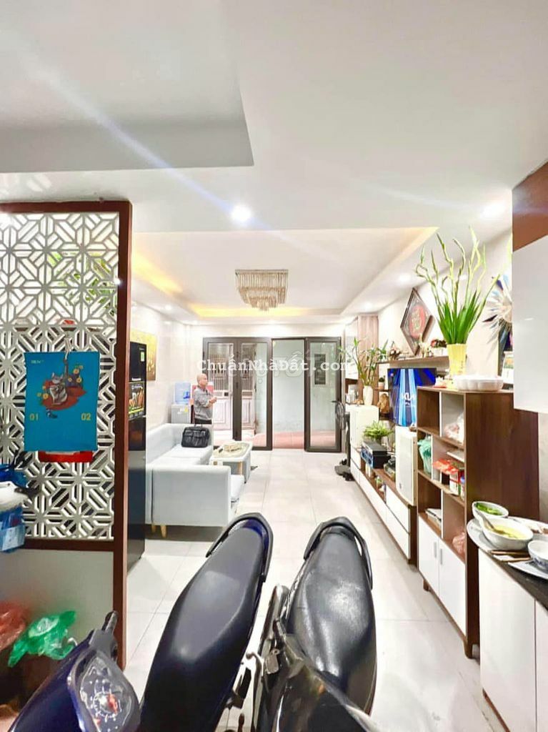 BÁN NHÀ NGHĨA TÂN-38M2-5 TẦNG 3 NGỦ-GẦN PHỐ-NHÀ MỚI