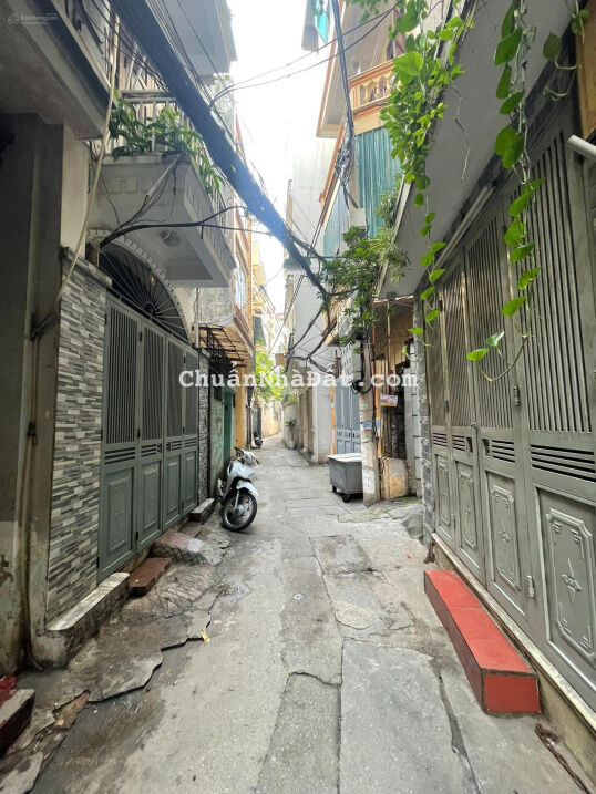 Bán nhà ngõ 4 Hoàng Quốc Việt - Ngõ thông Kinh Doanh - 40m2 x 5 tầng - Giá 5.2 tỷ Bán nhà ngõ 4 Hoàng Quốc Việt - Ngõ thông Kinh Doanh - 40m2 x 5 tầng - Giá 5.2 tỷ