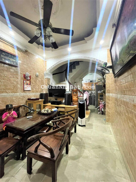 Bán nhà ngõ 1 Võ Chí Công - ngõ thông kinh doanh - 40m2 x 5 tầng - giá 5.2 tỷ - LH 0938010596