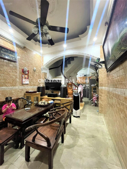 Bán nhà ngõ 4 Hoàng Quốc Việt - Ngõ thông Kinh Doanh - 40m2 x 5 tầng - Giá 5.2 tỷ Bán nhà ngõ 4 Hoàng Quốc Việt - Ngõ thông Kinh Doanh - 40m2 x 5 tầng - Giá 5.2 tỷ