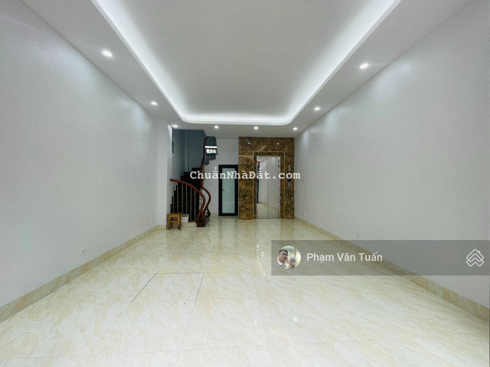 Hiếm! Nhà cực đẹp 40m2x7T Thang Máy chỉ 5.3 tỷ. Lô góc, trung tâm phố Hoàng Quốc Việt, Võ Chí Công.