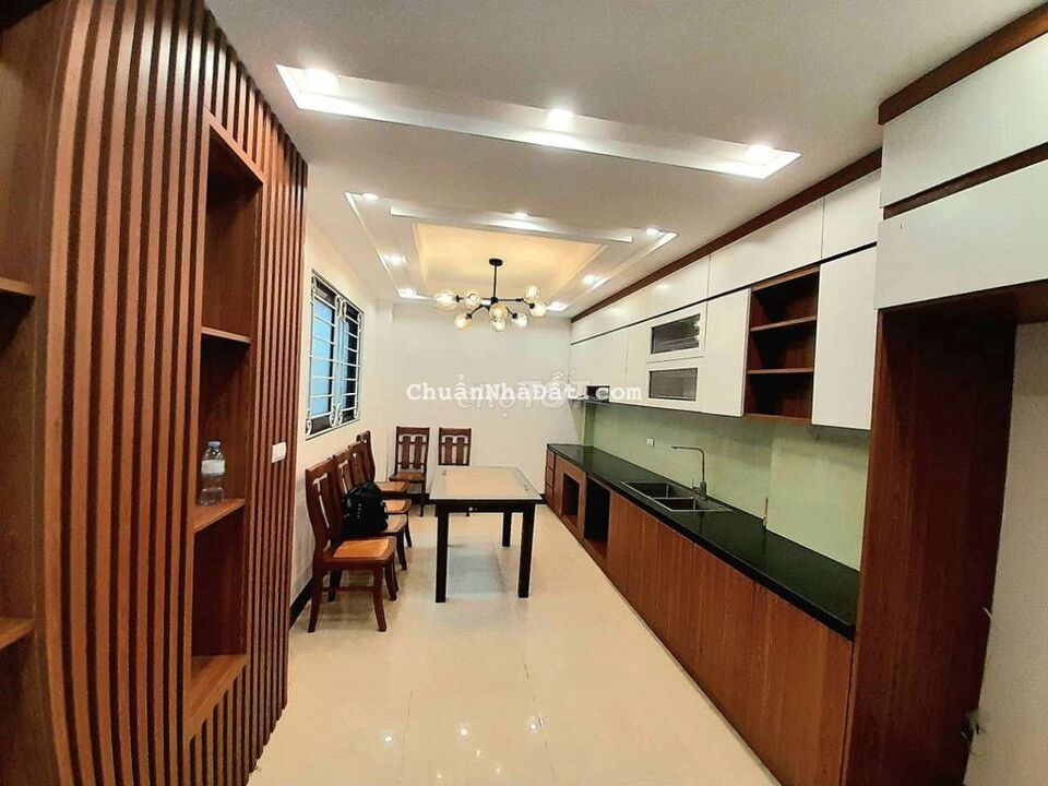 42M2 X 5 TẦNG LÔ GÓC CẦU GIẤY NHÀ DÂN XÂY NHỈNH 6 TỶ.