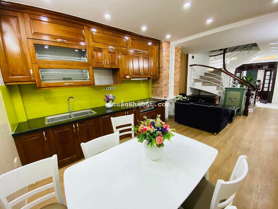 Đẹp quá! Dương Quảng Hàm, 30m oto, cực nông, ngõ to, 45mx5T, 4.65 tỷ Đẹp quá! Dương Quảng Hàm, 30m oto, cực nông, ngõ to, 45mx5T, 4.65 tỷ