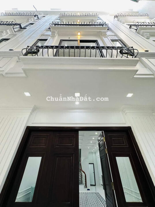 Cần bán gấp nhà 5 tầng ngõ 253 Nguyễn Khang, Yên Hòa, Cầu Giấy, dt 45m2 giá 5.4 tỷ nhà mới cứng