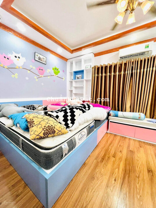 Bán nhà Hoàng Quốc Việt, Cầu Giấy, ô tô tránh, vỉa hè, 45m2, 5T, giá hơn 9 tỷ. LH Hải 0966866250