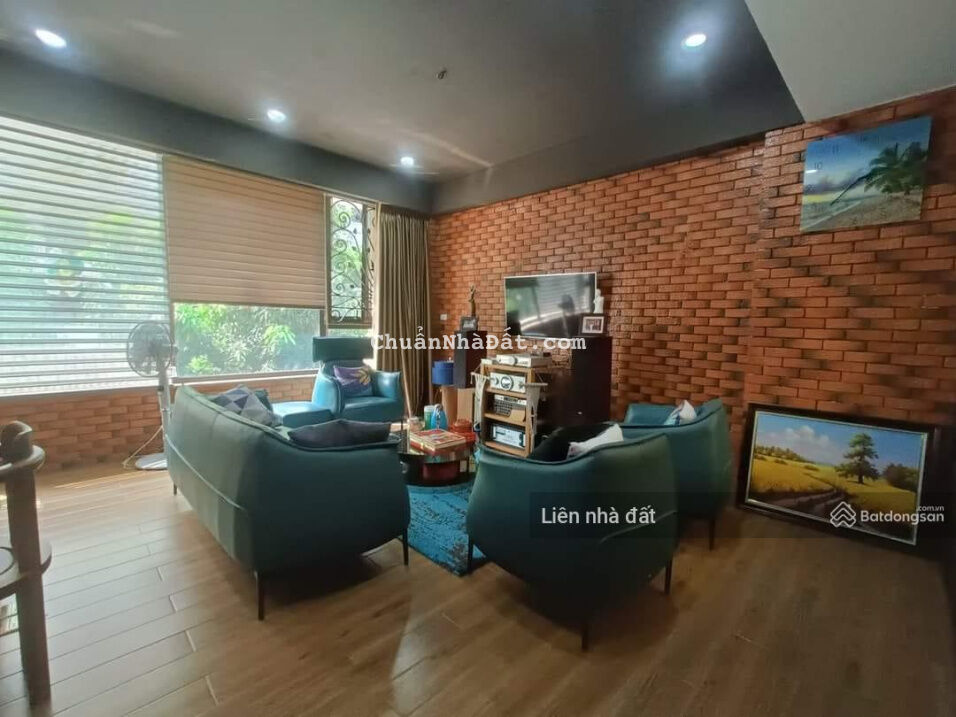 Bán nhà ở Xuân Thủy 46m2 mặt tiền 4.4m giá 8.9 tỷ - ngõ ôtô thông - 2thoáng, kinh doanh đỉnh