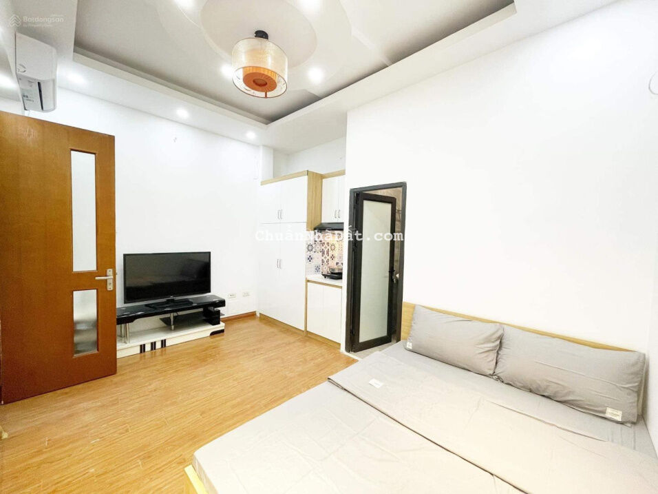 Bán tòa CCMN Nguyễn Khánh Toàn - DT 50m2 - ngõ thông ô tô - 9p khép kín - giá 5.5 tỷ