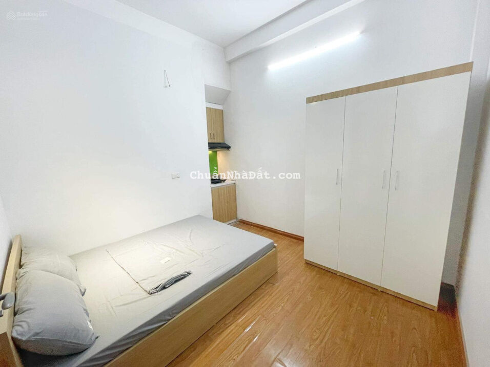 Bán tòa CCMN Nguyễn Khánh Toàn - DT 50m2 - ngõ thông ô tô - 9p khép kín - giá 5.5 tỷ