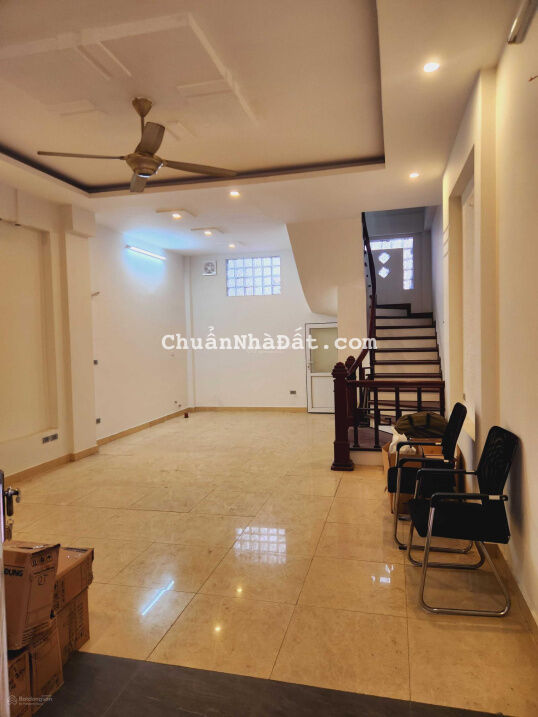 Bán nhà riêng chính chủ phố Nguyễn Khánh Toàn, Quan Hoa, Cầu Giấy dt 50m2 5 tầng, mt 5m, giá 5.8 tỷ
