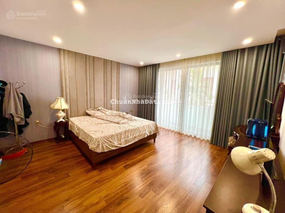 Chính chủ cần bán nhà ngõ Nguyễn Đình Hoàn 56m2 4T giá thương lượng mạnh Chính chủ cần bán nhà ngõ Nguyễn Đình Hoàn 56m2 4T giá thương lượng mạnh