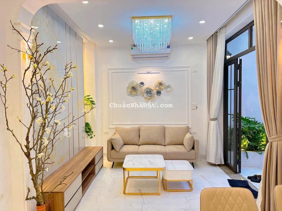 Bán Nhà Hoàng Quốc Việt-Siêu Phẩm Nhà Đẹp ở Ngay-51m2 Giá Hơn 6 Tỷ Bán Nhà Hoàng Quốc Việt-Siêu Phẩm Nhà Đẹp ở Ngay-51m2 Giá Hơn 6 Tỷ