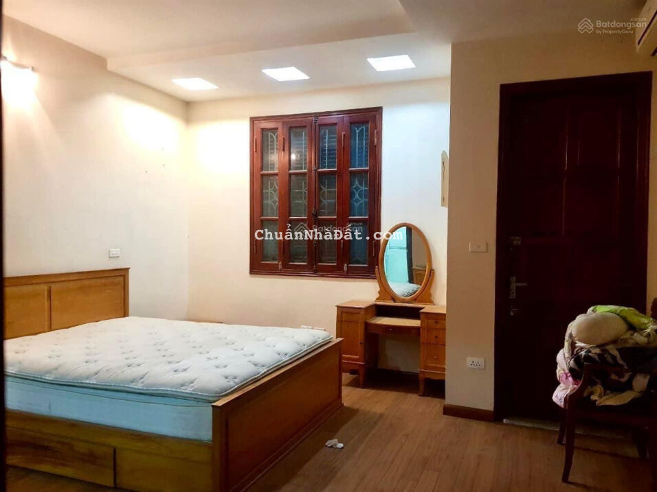Bán nhà phố Trần Duy Hưng, Cầu Giấy, ngõ thông, gần phố, nhà đẹp, nhiều phòng cho thuê