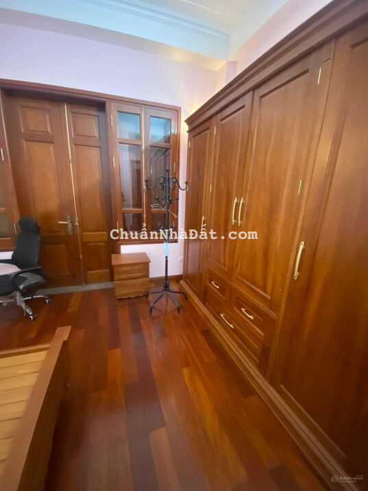 Bán gấp nhà Trần Vỹ 52m2 giá 7.9 tỷ phân lô, ô tô, 2 thoáng rẻ nhất khu vực