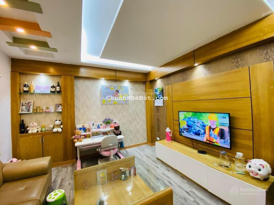 Bán nhà 5 tầng mặt tiền rộng gần mặt phố Hoàng Ngân, Cầu Giấy, ô tô thông, kinh doanh Bán nhà 5 tầng mặt tiền rộng gần mặt phố Hoàng Ngân, Cầu Giấy, ô tô thông, kinh doanh